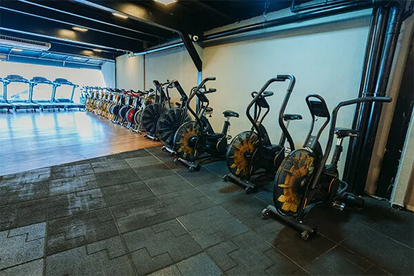Bikes de ar enfileiradas
